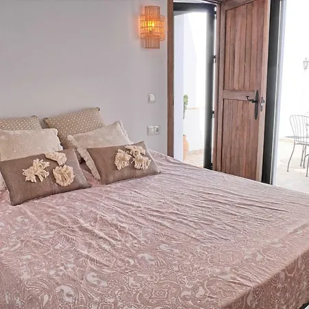 Modern House In Calle Carretas