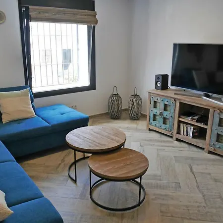 Modern House In Calle Carretas Nyaraló