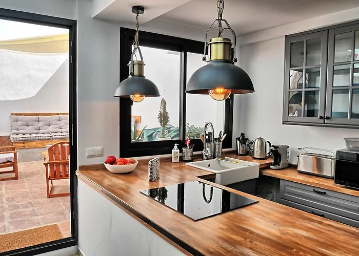 Modern House In Calle Carretas