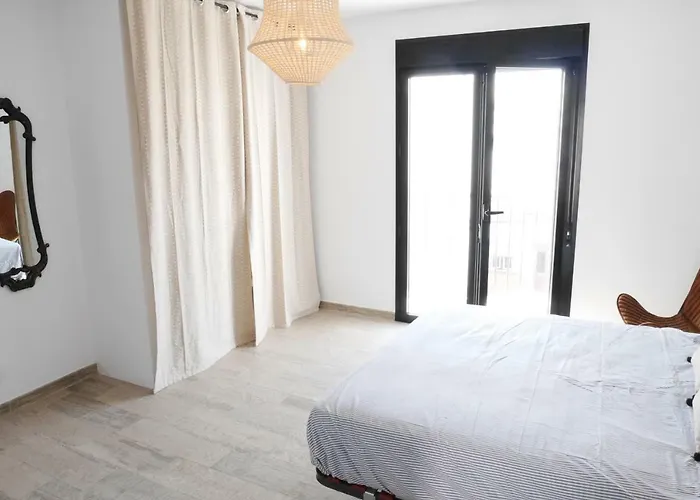 Modern House In Calle Carretas